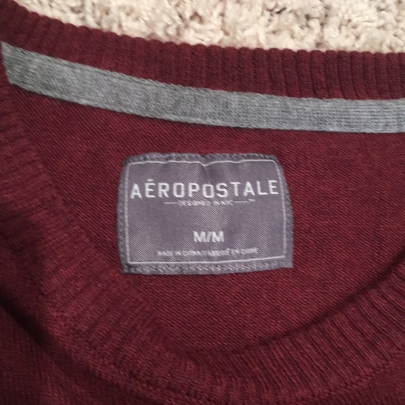 Men’s Aeropostale sweater - Picture 2 of 2